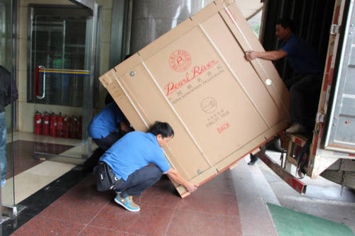 平坝钢琴贵重工艺品无忧运